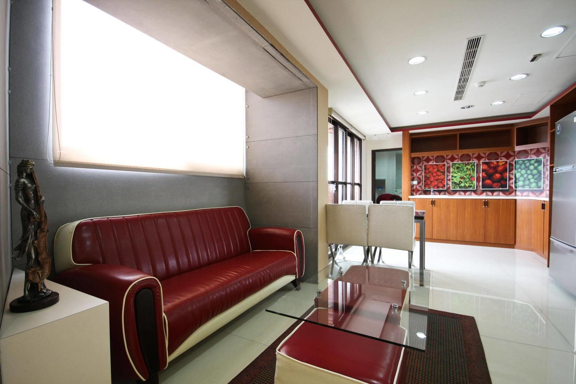 Talmud Hotel Gongyuan Taichung Exterior foto